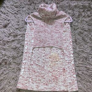 Burgundy and white crop sweater with turtle neck.